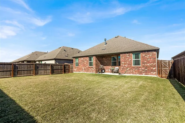 $2,095 | 10708 Klondike Lane, Aubrey, TX 76227