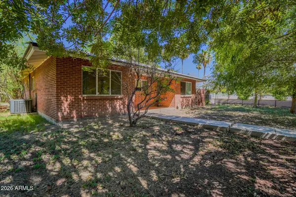 $2,995 | 351 East Encanto Drive, Tempe, AZ 85281