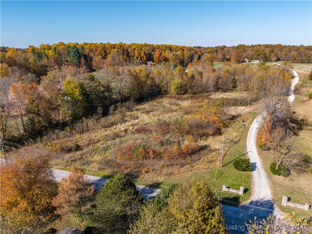 329 East Cutshall Road Austin, IN 47102 - Photo 4 of 14