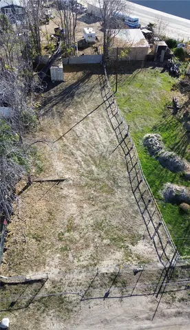 a view of an outdoor space