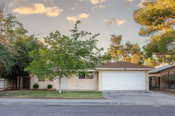 $199,900 | 936 West St George Avenue, Ridgecrest, CA 93555