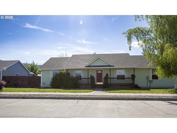 $419,000 | 114 18th Street, La Grande, OR 97850