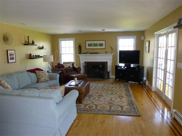 52 Derby Road Berlin, MA 01503 - Photo 9 of 27 Gallery Image 9