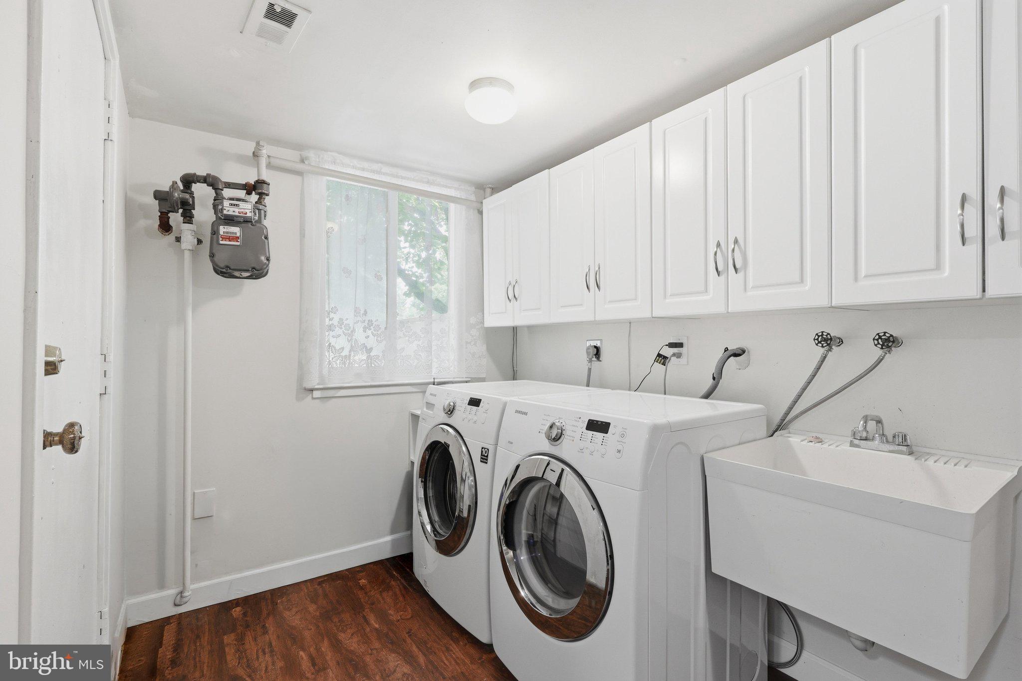 11615 Hunters Green Court Reston, VA 20191 - Photo 15 of 66 Laundry/storage room on the main level