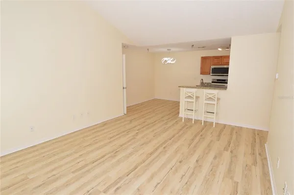 $1,875 | 10265 Gandy Boulevard North, Unit 1010, St. Petersburg, FL 33702
