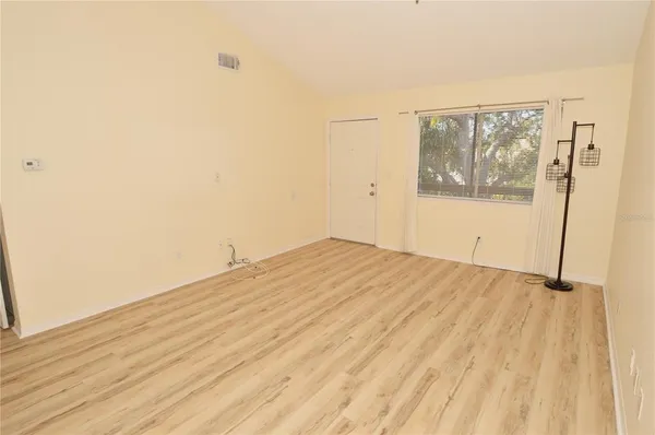 $1,875 | 10265 Gandy Boulevard North, Unit 1010, St. Petersburg, FL 33702