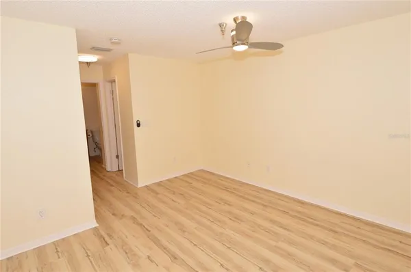 $1,875 | 10265 Gandy Boulevard North, Unit 1010, St. Petersburg, FL 33702