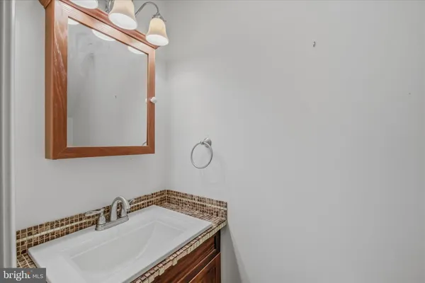 $299,900 | 494 Glenwood Lane, Gerrardstown, WV 25420