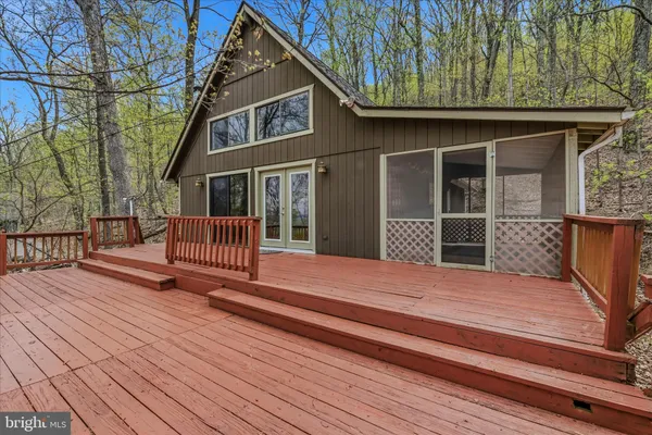 $299,900 | 494 Glenwood Lane, Gerrardstown, WV 25420