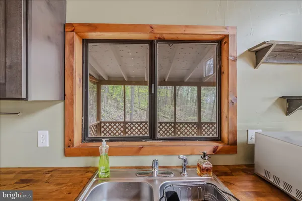$299,900 | 494 Glenwood Lane, Gerrardstown, WV 25420