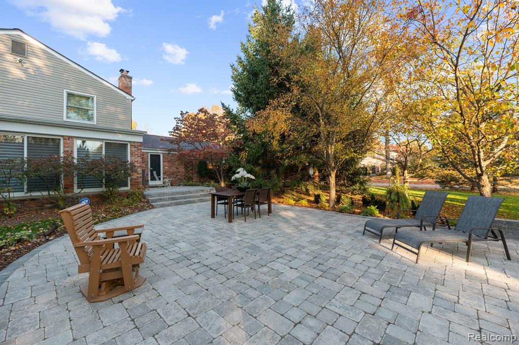 32666 Old Post Road Beverly Hills, MI 48025 - Photo 31 of 39