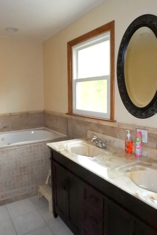 159 Fitch Road Clinton, MA 01510 - Photo 12 of 22