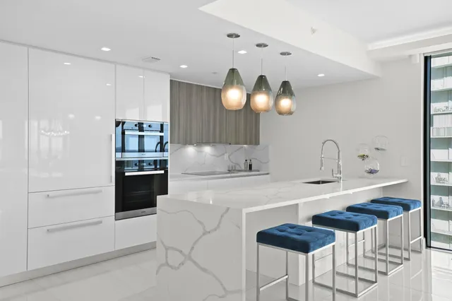 $3,275,000 | 730 North Ocean Boulevard, Unit 1402, Pompano Beach, FL 33062