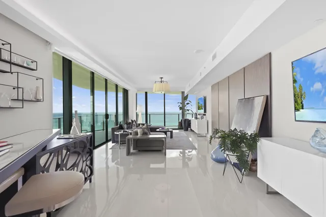 $3,275,000 | 730 North Ocean Boulevard, Unit 1402, Pompano Beach, FL 33062