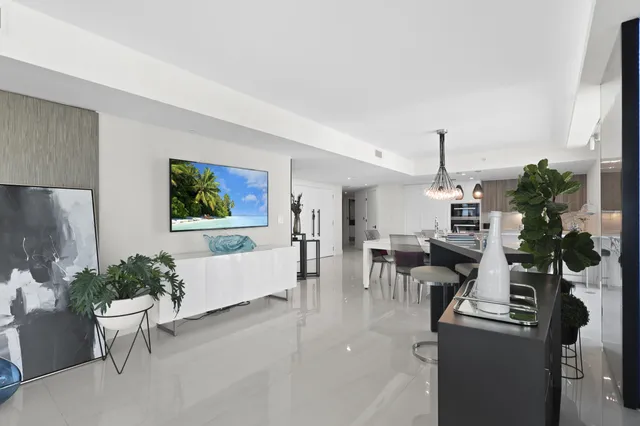 $3,275,000 | 730 North Ocean Boulevard, Unit 1402, Pompano Beach, FL 33062