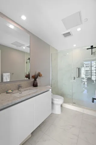 $3,275,000 | 730 North Ocean Boulevard, Unit 1402, Pompano Beach, FL 33062