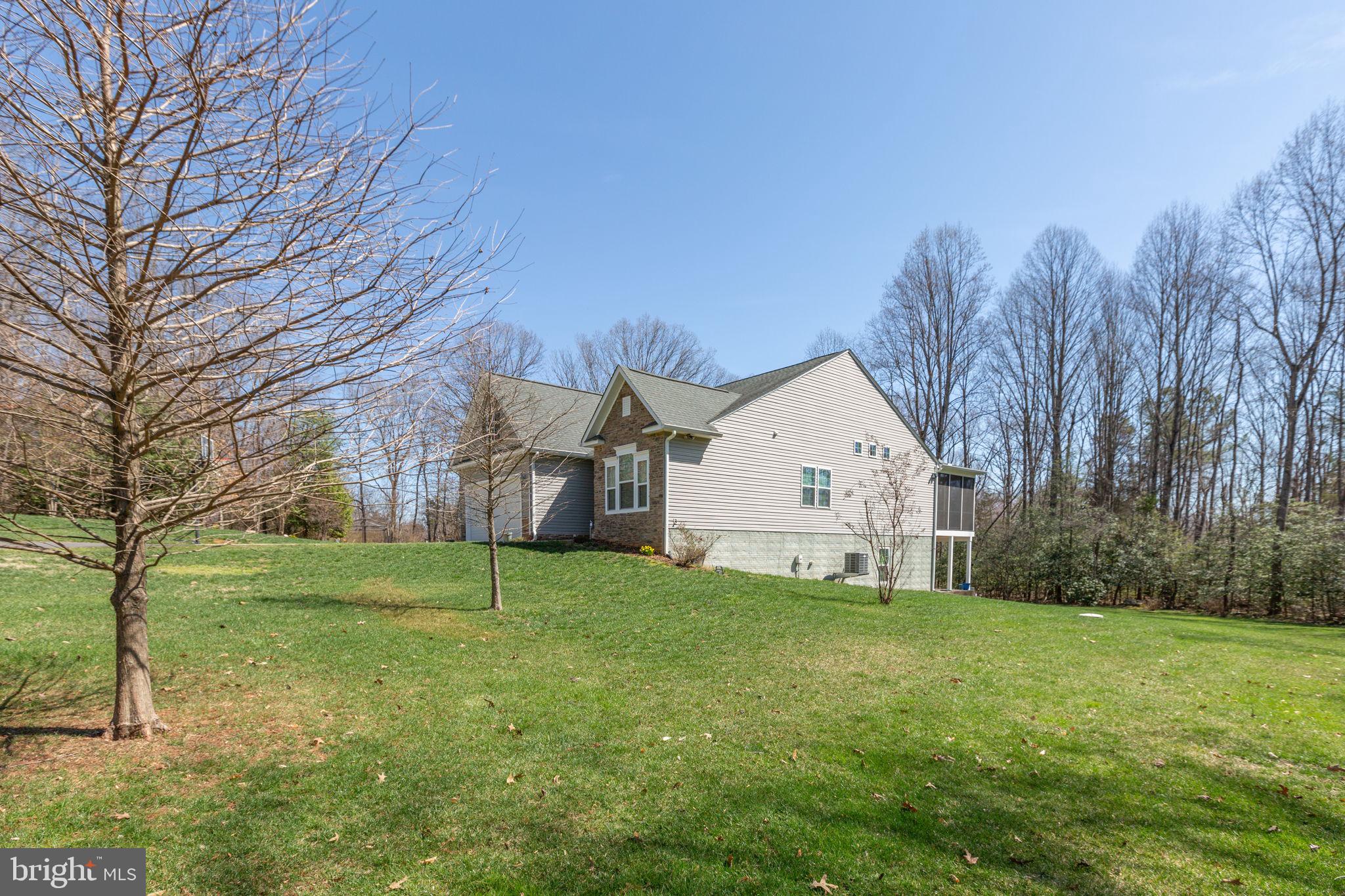 400 Telegraph Road Stafford, VA 22554 - Photo 40 of 79 a view of a backyard of house