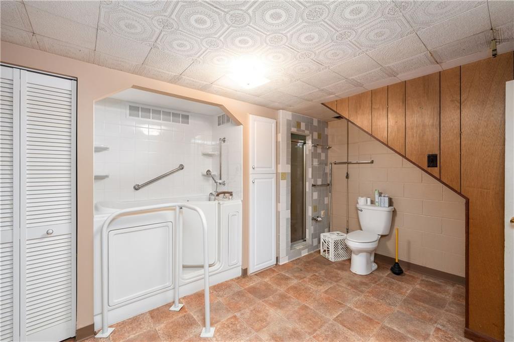 114 Reed Road Fenelton, PA 16034 - Photo 22 of 33