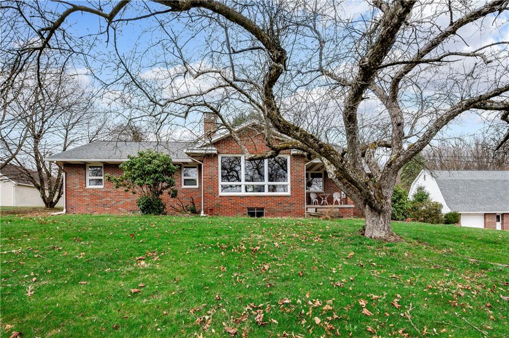 114 Reed Road Fenelton, PA 16034 - Photo 3 of 33