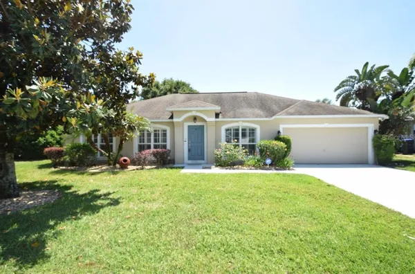 $2,100 | 241 Pine Shadow Lane, Auburndale, FL 33823
