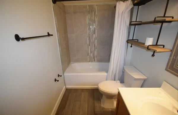 $2,100 | 241 Pine Shadow Lane, Auburndale, FL 33823