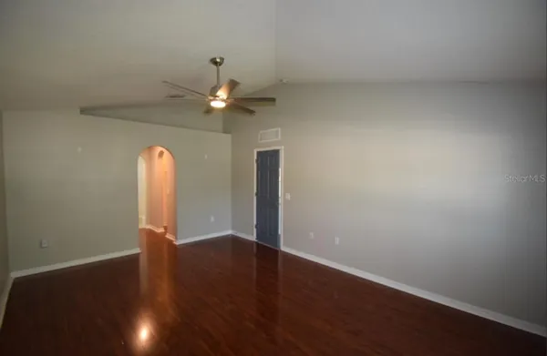 $2,100 | 241 Pine Shadow Lane, Auburndale, FL 33823