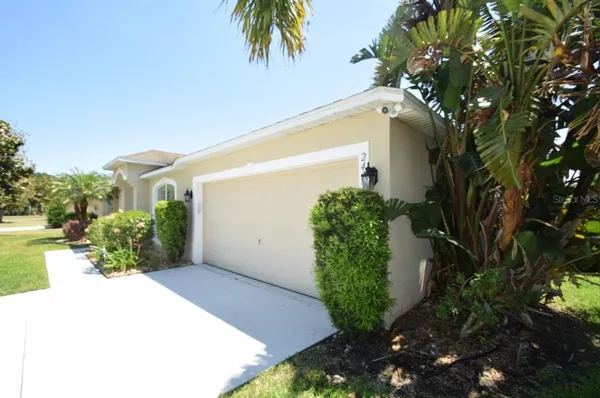 $2,100 | 241 Pine Shadow Lane, Auburndale, FL 33823