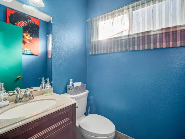 $299,000 | 5324 Garfield Avenue, Unit 3, Sacramento, CA 95841