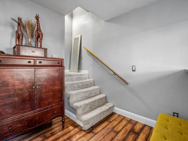 $299,000 | 5324 Garfield Avenue, Unit 3, Sacramento, CA 95841