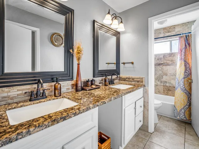 $299,000 | 5324 Garfield Avenue, Unit 3, Sacramento, CA 95841