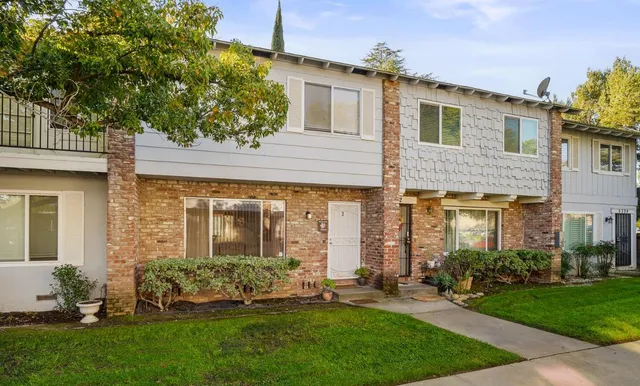 $299,000 | 5324 Garfield Avenue, Unit 3, Sacramento, CA 95841