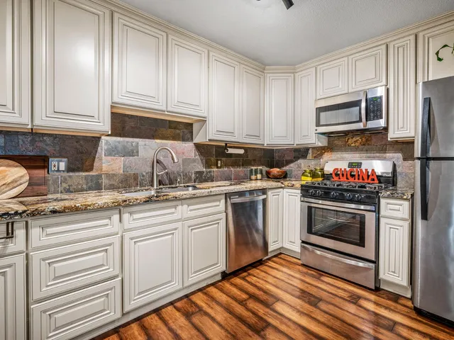 $299,000 | 5324 Garfield Avenue, Unit 3, Sacramento, CA 95841