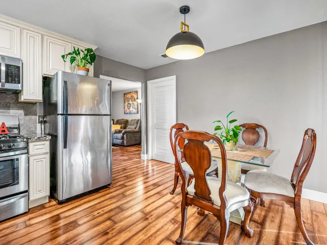 $299,000 | 5324 Garfield Avenue, Unit 3, Sacramento, CA 95841