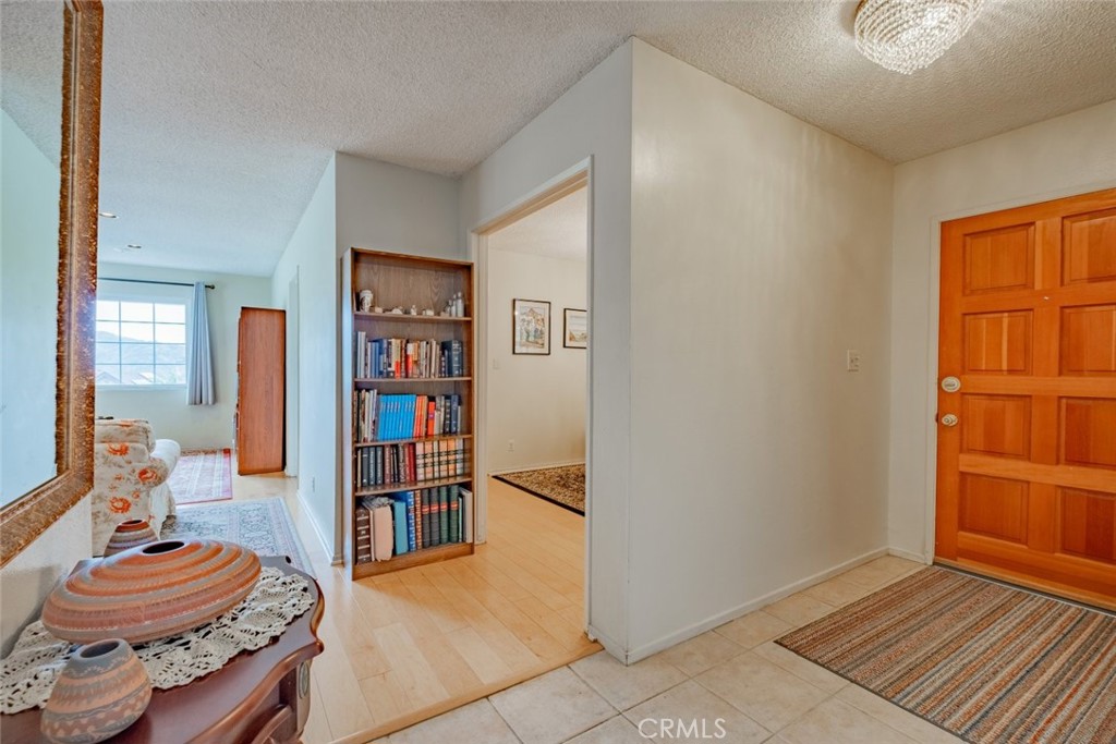 770 Foxkirk Road Glendale, CA 91206 - Photo 4 of 31