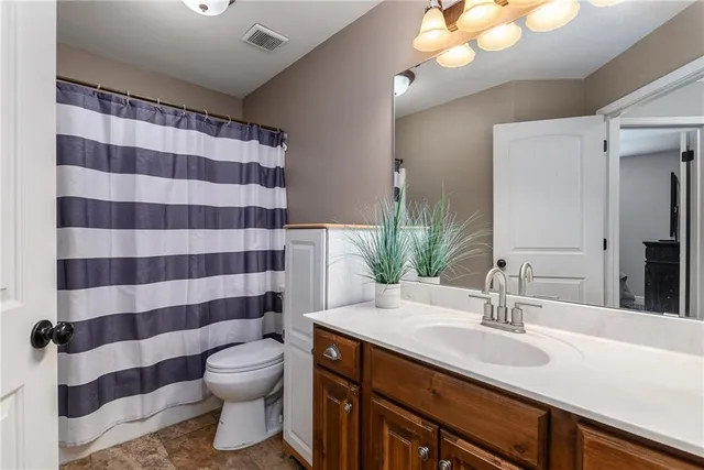 $424,950 | 22241 West Sycamore Street, Tonganoxie, KS 66086