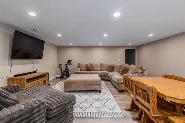 $424,950 | 22241 West Sycamore Street, Tonganoxie, KS 66086