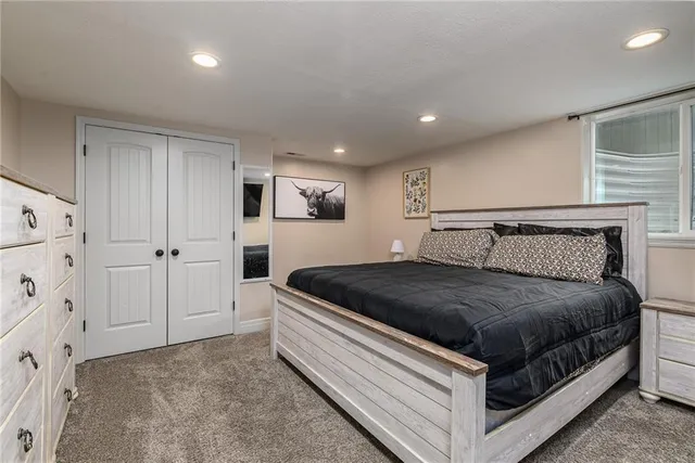 $424,950 | 22241 West Sycamore Street, Tonganoxie, KS 66086