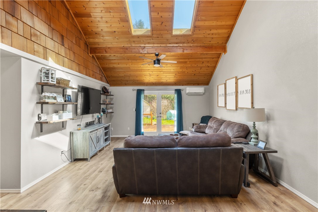 3710 Wishkah Road Aberdeen, WA 98520 - Photo 7 of 35 Gallery Image 7