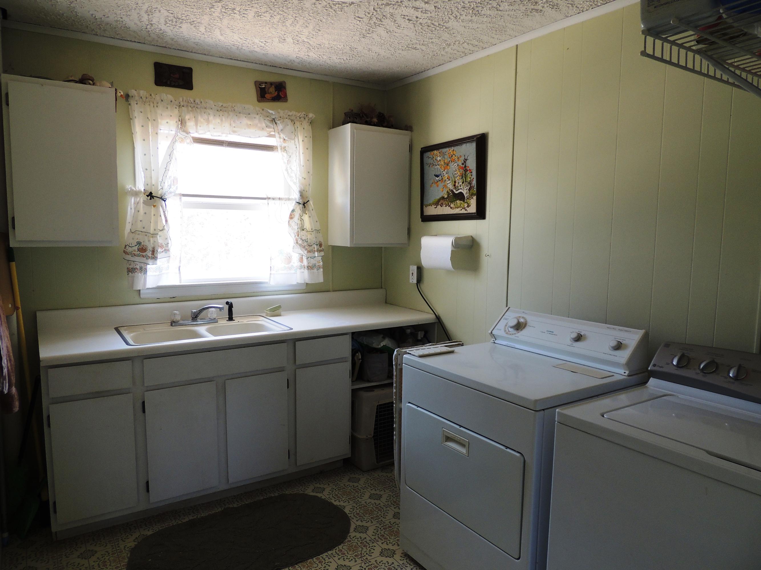 165 McNeil Mill Road Rocky Mount, VA 24151 - Photo 26 of 33 Laundry