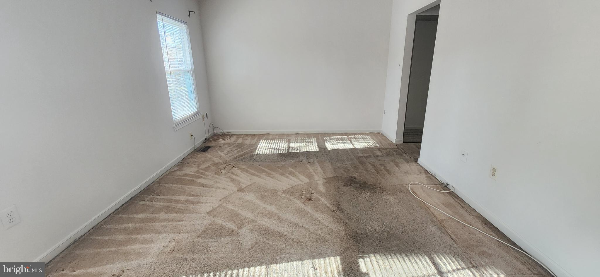 1543 Hugo Circle Silver Spring, MD 20906 - Photo 21 of 36 Primary Bedroom Vaulted Ceiling. Needs New Carpet.