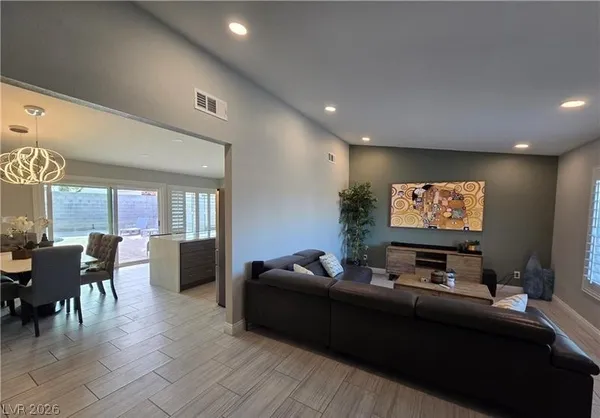 $2,820 | 2191 Pommel Avenue, Las Vegas, NV 89119