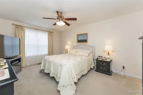 $420,000 | 160 Baxter Commons Drive, Manchester, MO 63011