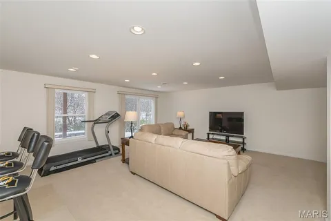 $420,000 | 160 Baxter Commons Drive, Manchester, MO 63011