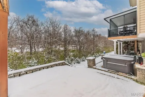 $420,000 | 160 Baxter Commons Drive, Manchester, MO 63011