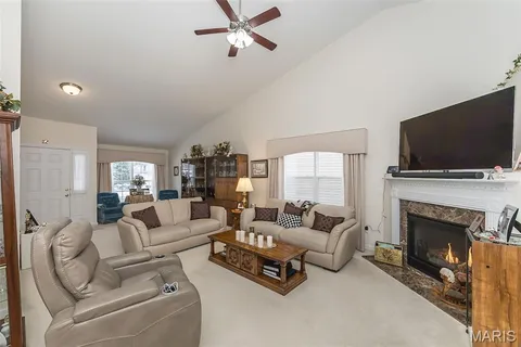 $420,000 | 160 Baxter Commons Drive, Manchester, MO 63011