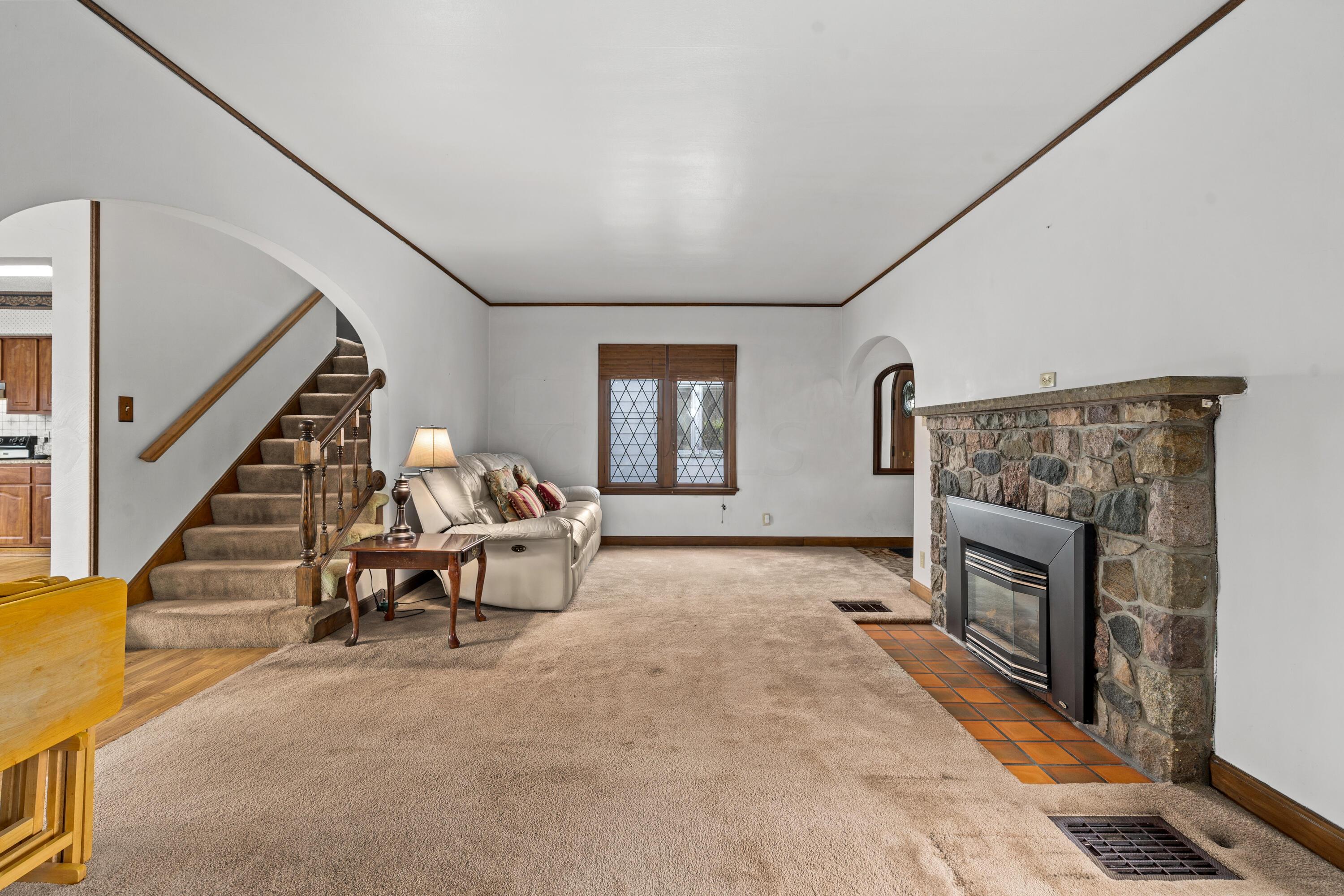 999 South Remington Road Columbus, OH 43209 - Photo 9 of 58 9
