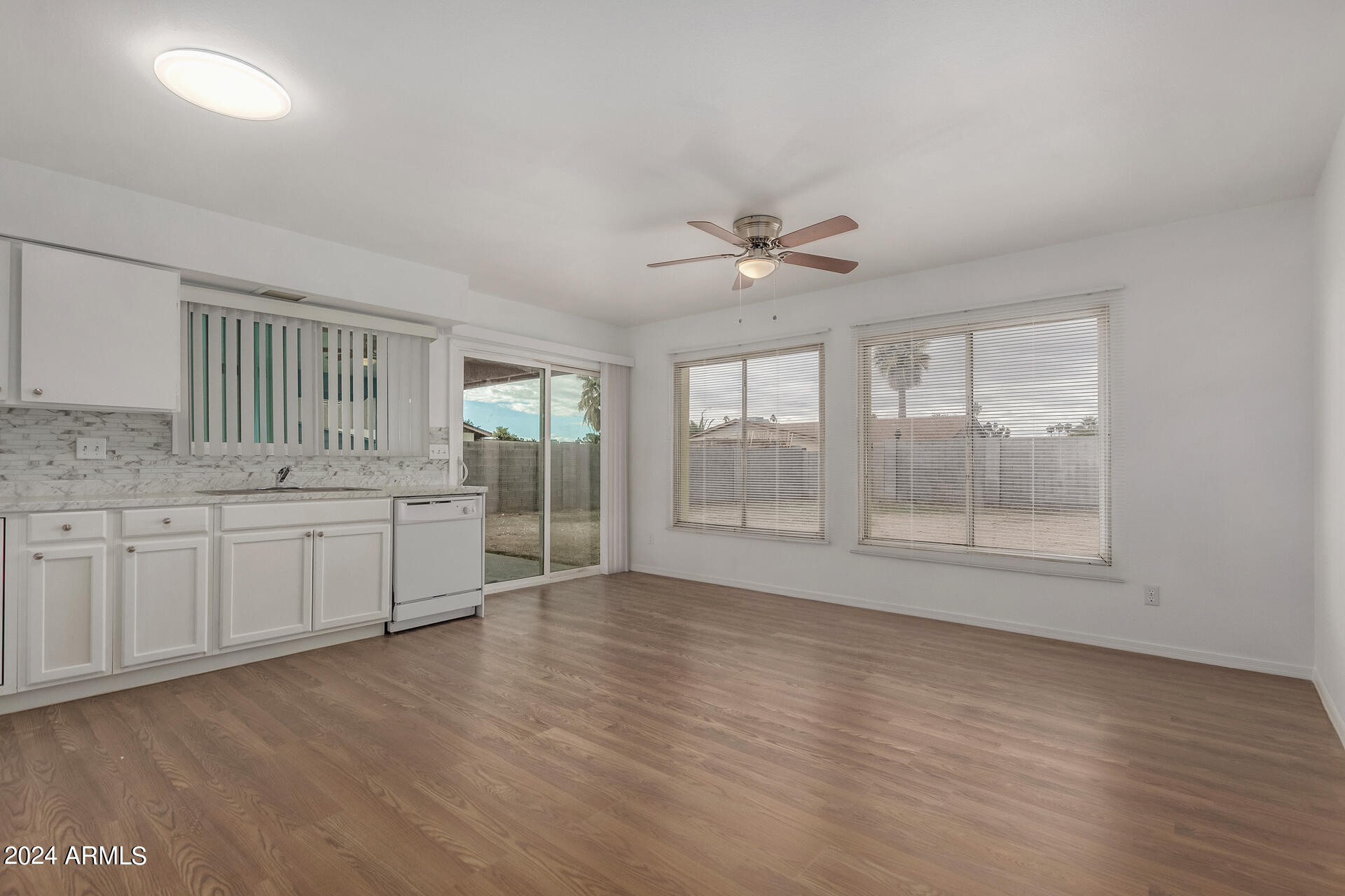 3808 West Calavar Road Phoenix, AZ 85053 - Photo 14 of 34 14 - Calavar