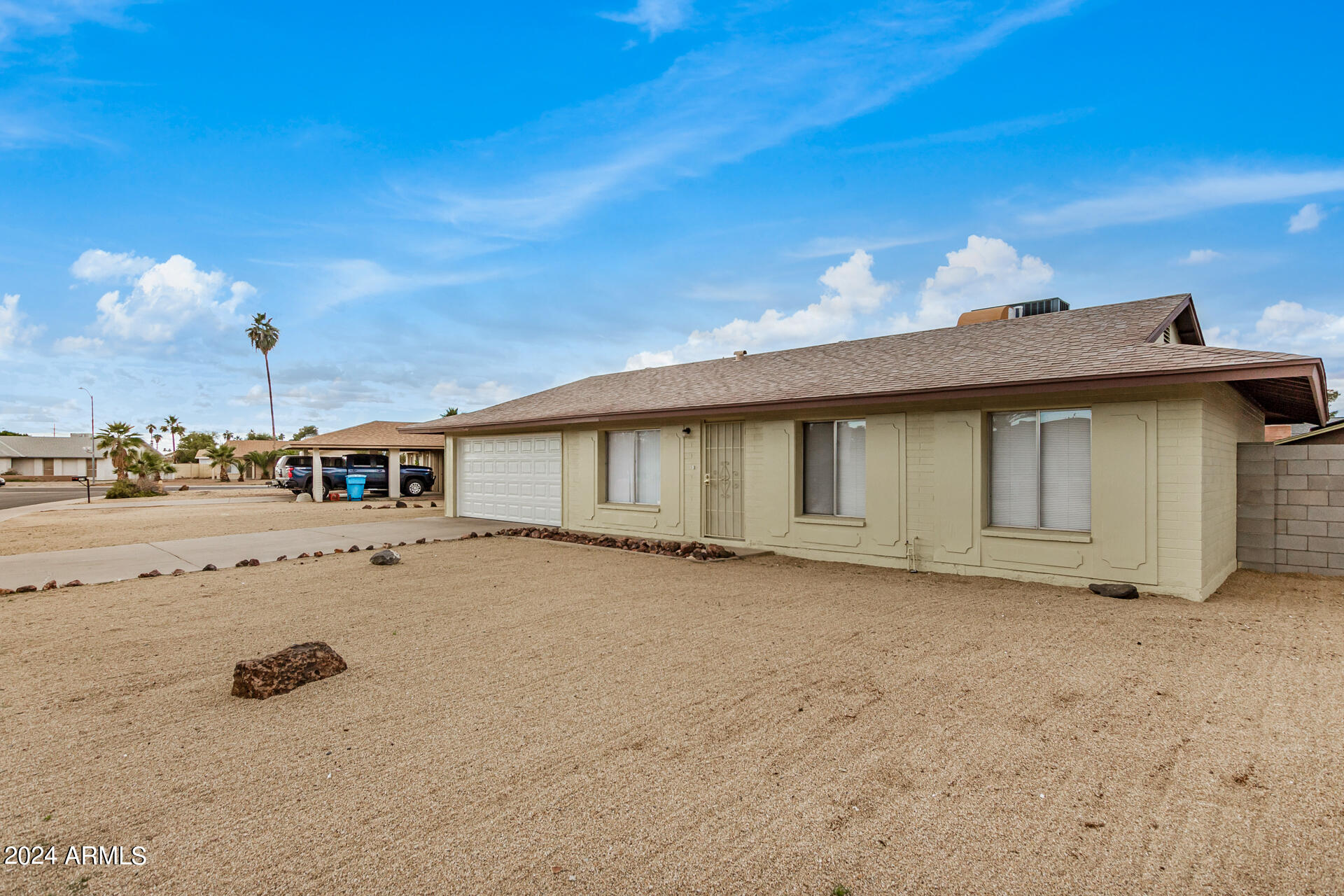 3808 West Calavar Road Phoenix, AZ 85053 - Photo 4 of 34 04 - Calavar