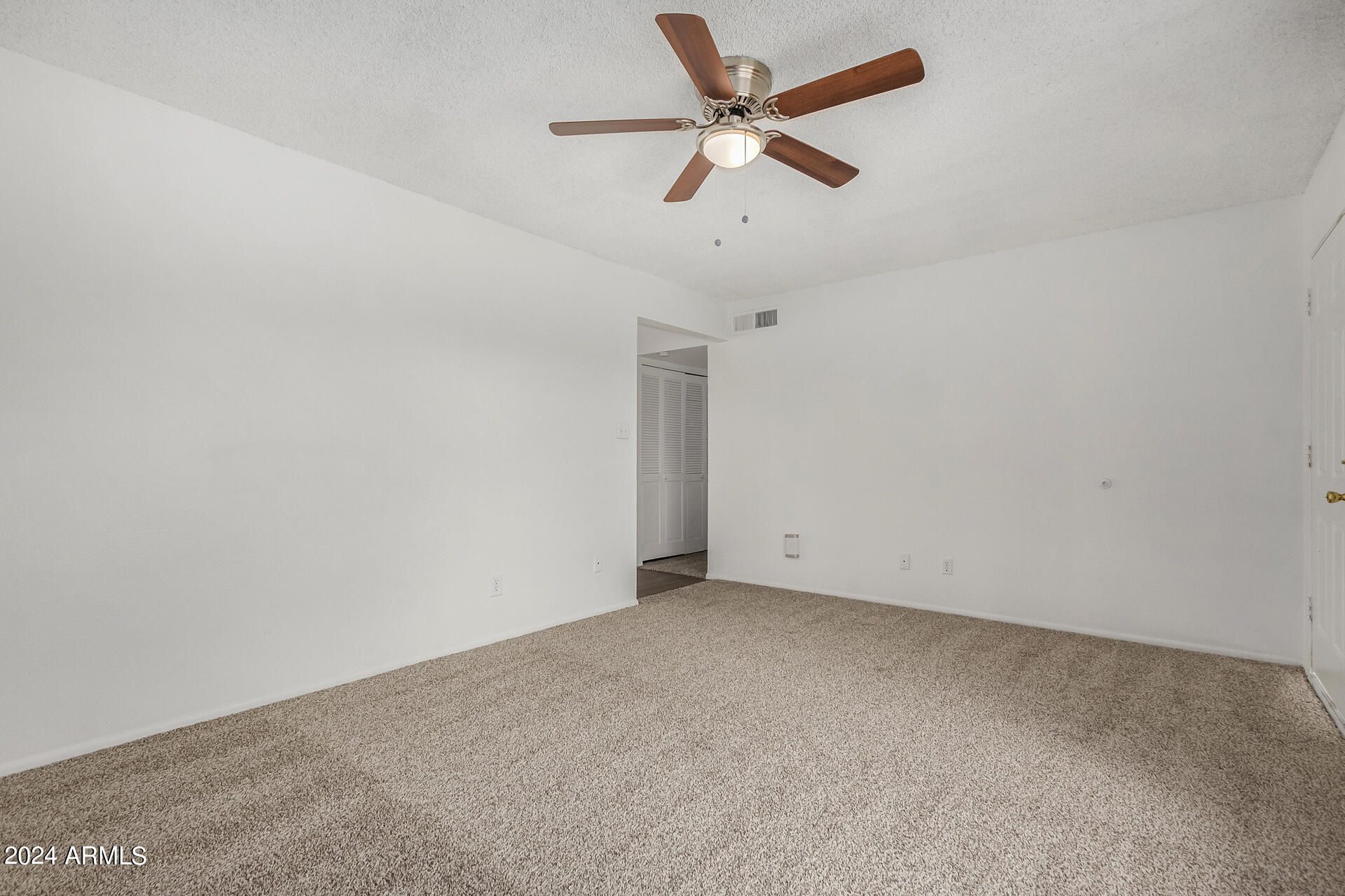 3808 West Calavar Road Phoenix, AZ 85053 - Photo 9 of 34 09 - Calavar