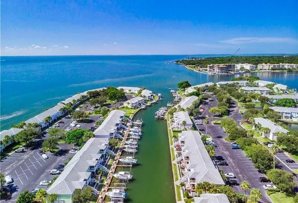 $3,500 | 5245 Coquina Key Drive Southeast, Unit D, St. Petersburg, FL 33705